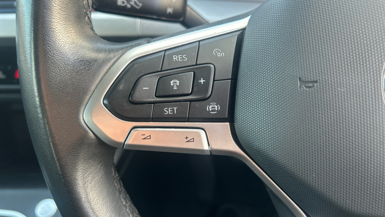 Volkswagen Golf 1.0 TSI Life 5dr Petrol Hatchback